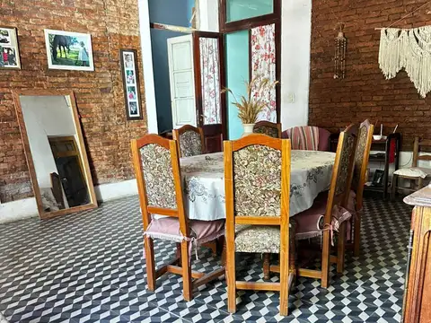 VENTA| Antigua Casona con Salón de ventas y Galpón comercial