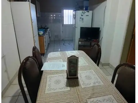 Casa 5 ambientes con 1 baño