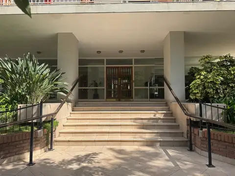 LADISLAO MARTINEZ al 100