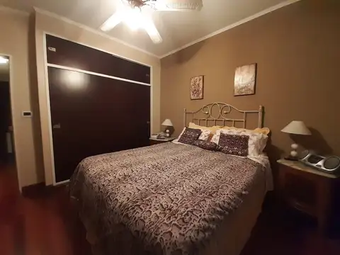 RESERVADO - Departamento de cuatro ambientes con balcón y espacio guarda coche en excelente estado