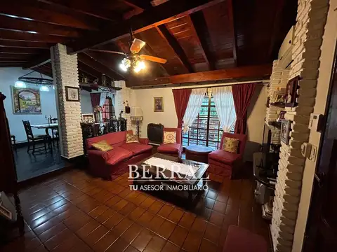 Casa 5 ambientes con 2 baños