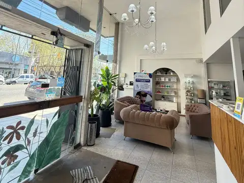 Av. León Gallardo 600