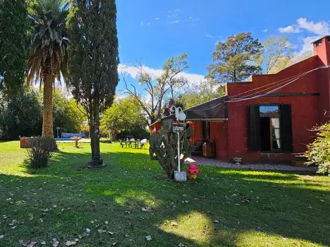 Casa quinta 5 amb en venta laguna de lobos 1632m2