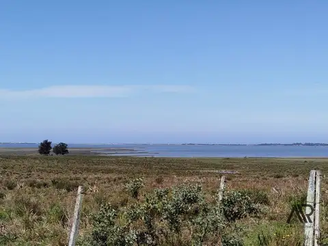 Chacra de hectáreas, Laguna de José Ignacio/Camino Medellín/Ruta 104. 100