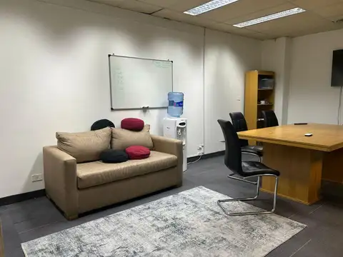 Oficina en Venta con 2 cocheras