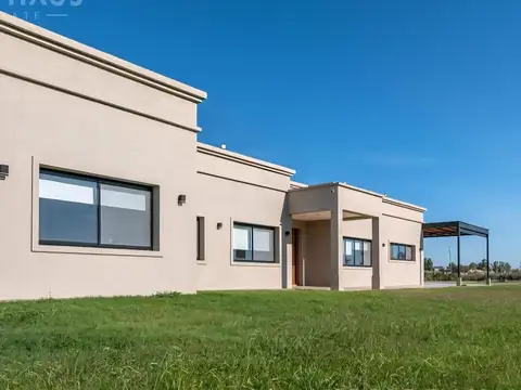 Casa en Venta en Chacras de la Trinidad, USD 385.000