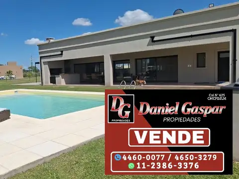 VENTA – IMPRESIONANTE CASA 5 AMBIENTES – CHACRAS DE LA TRINIDAD