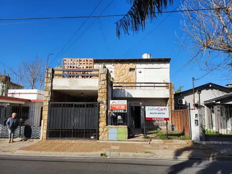 Chalet modificado y dividido en 3 viviendas