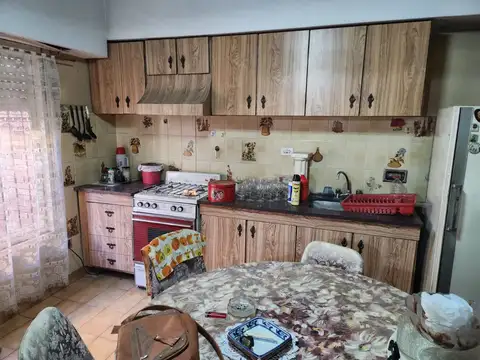 Casa 6 ambientes con 3 baños