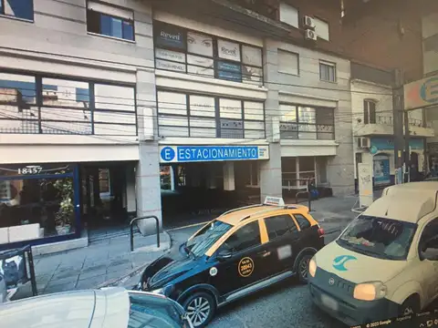 Av Rivadavia 18400, Piso 3