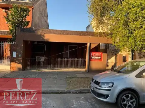 Inmejorable zona de Martinez   Casa en lote propio