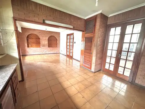 M. T. de Alvear al 1400