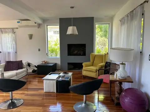 Casa en Venta con 5 cocheras