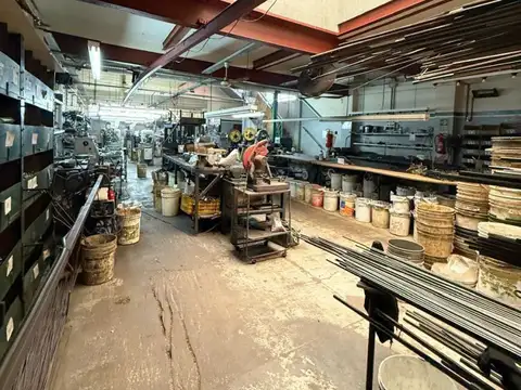 Galpon en Venta en Villa Lynch, USD 370.000