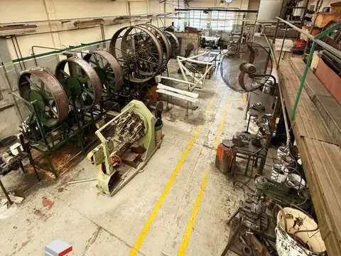 Galpon en Venta 8,66  mts Frente