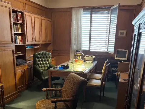 Oportunidad - Impecable Oficina en Tribunales