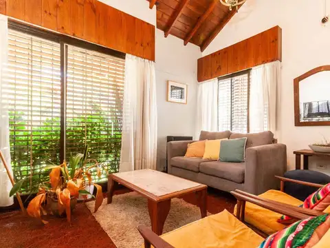 Casa en Venta en Adrogue, USD 152.000