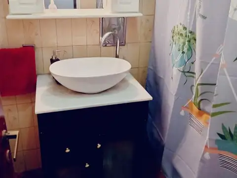 Depto Tipo Casa en Venta 40 años