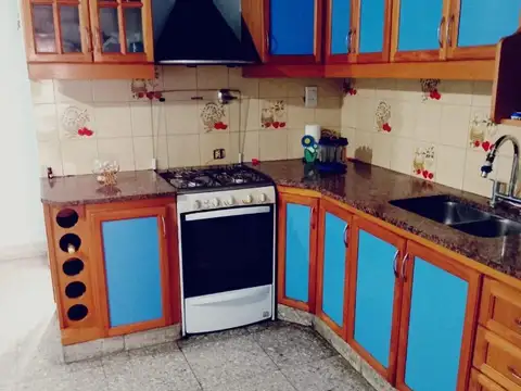 Depto Tipo Casa en Venta en Lomas Del Mirador, USD 110.000