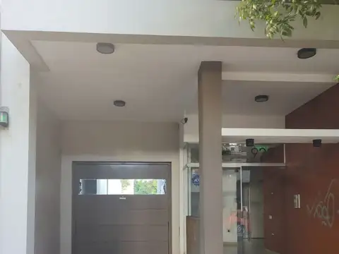 Venta de cochera semicubierta en La Plata