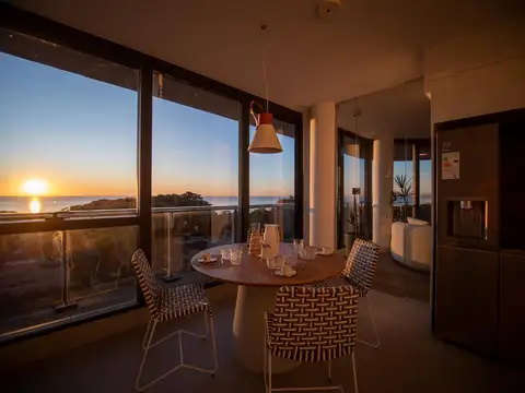 Departamento 5 ambientes 2 cocheras SELENE La Lucila