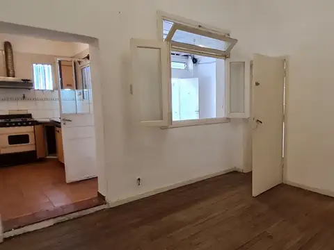 Depto Tipo Casa 2 ambientes con 1 baño