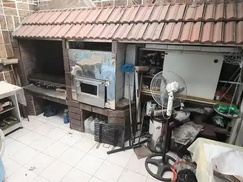 Depto Tipo Casa 4 ambientes con 2 baños