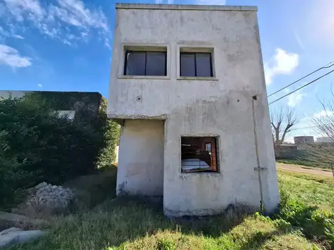 Casa 3 ambientes con 2 baños