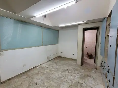 Local en Venta 51 años