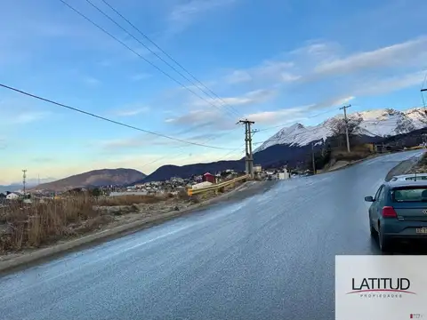 Casa 6 ambientes con 2 baños