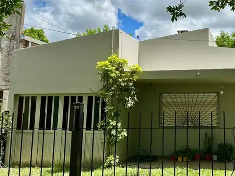 Casa en venta en Villa Elisa