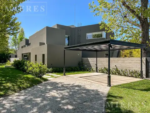 Casa en Venta de 5 dormitorios