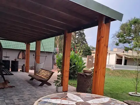 Casa en Venta con 6 cocheras