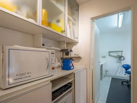 Oficina 3 ambientes con 1 baño