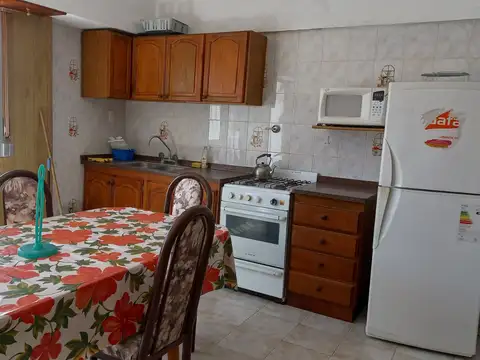 COMPLEJO UBICADO SOBRE AV. MARIO BRAVO Nº 21/29, A MEDIA CUADRA DEL MAR EN PUNTA MOGOTES