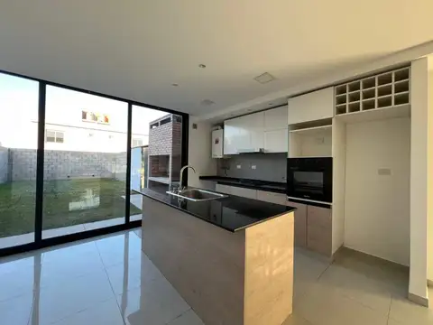 Departamento en Alquiler de 3 dormitorios