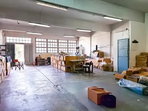 Local con Depósito en Venta, Ubicado en Zona Comercial de Olivos, Vicente López