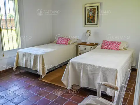 Casa en Alquiler Temporal en Playa Mansa, USD 15.000