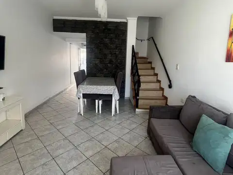Depto Tipo Casa en Venta en Carapachay, USD 145.000