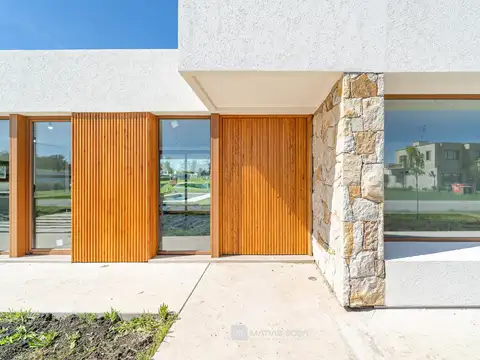 Casa en Alquiler en Barrio Arenas Chico, USD 2.000