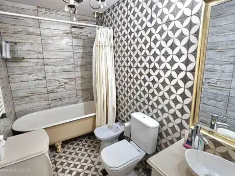 VENTA CASA 5 AMB PILETA GALERIA HARAS M. VICTORIA