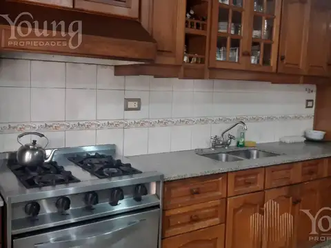 Casa 5 ambientes con 2 baños