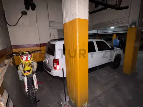 VENTA COCHERA PARA CAMIONETA EN VILLA DEL PARQUE