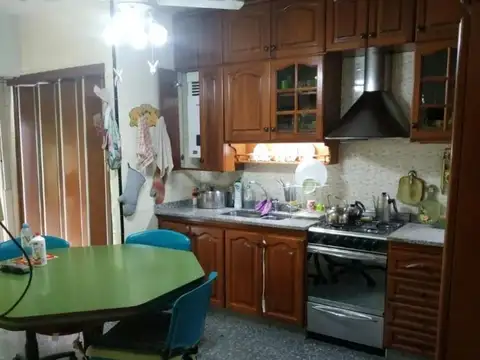 DEPARTMANETO 4 AMBIENTES EN AV ALBERDI