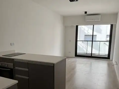 Paraguay 2400, Piso 4