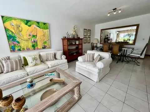 Departamento en Alquiler de 3 dormitorios