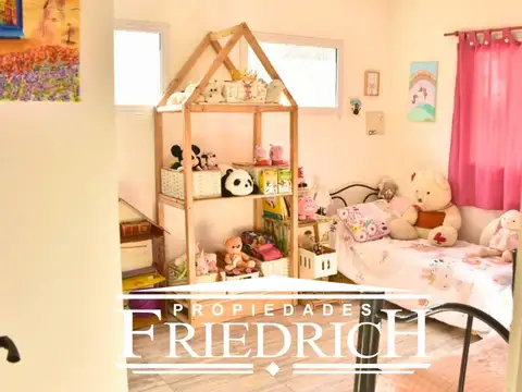 Casa en Venta con 4 cocheras