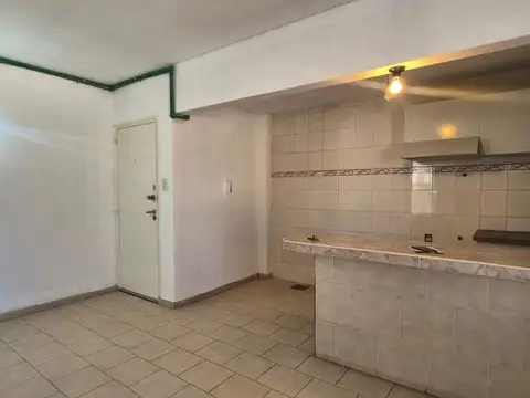 Depto céntrico 2 dormitorios luminoso-Apto crédito