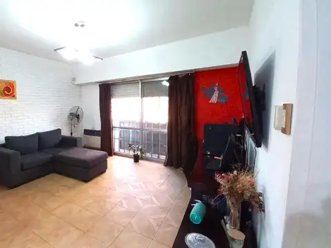 Valentín Gómez al 2400