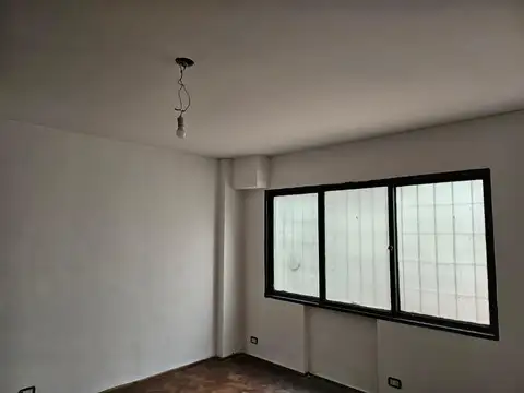 Paraguay 700, Piso 2